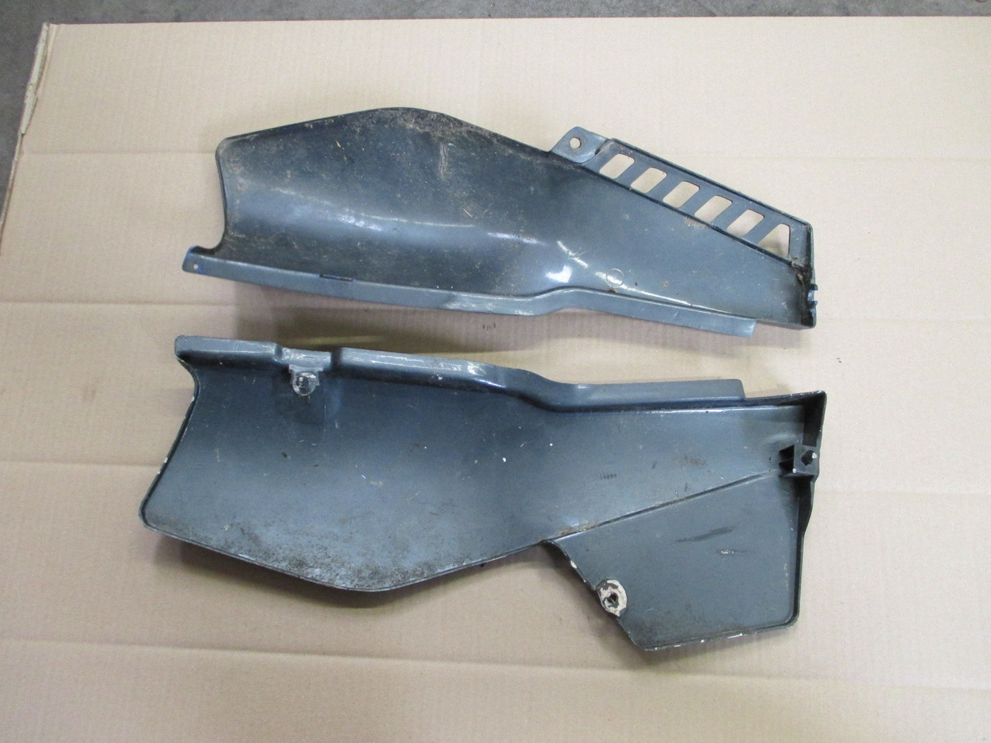 Caches latéraux pour Yamaha 600 XT - 2KF