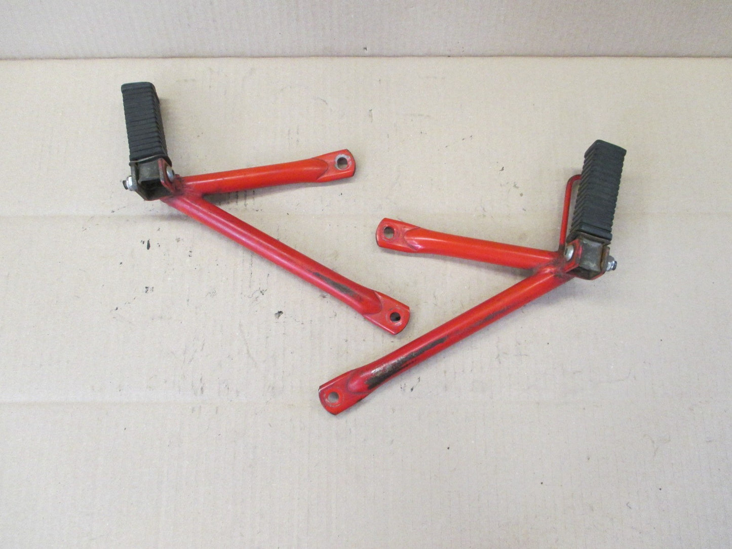 Cales pieds arrière pour Honda 125 XLR - JD04
