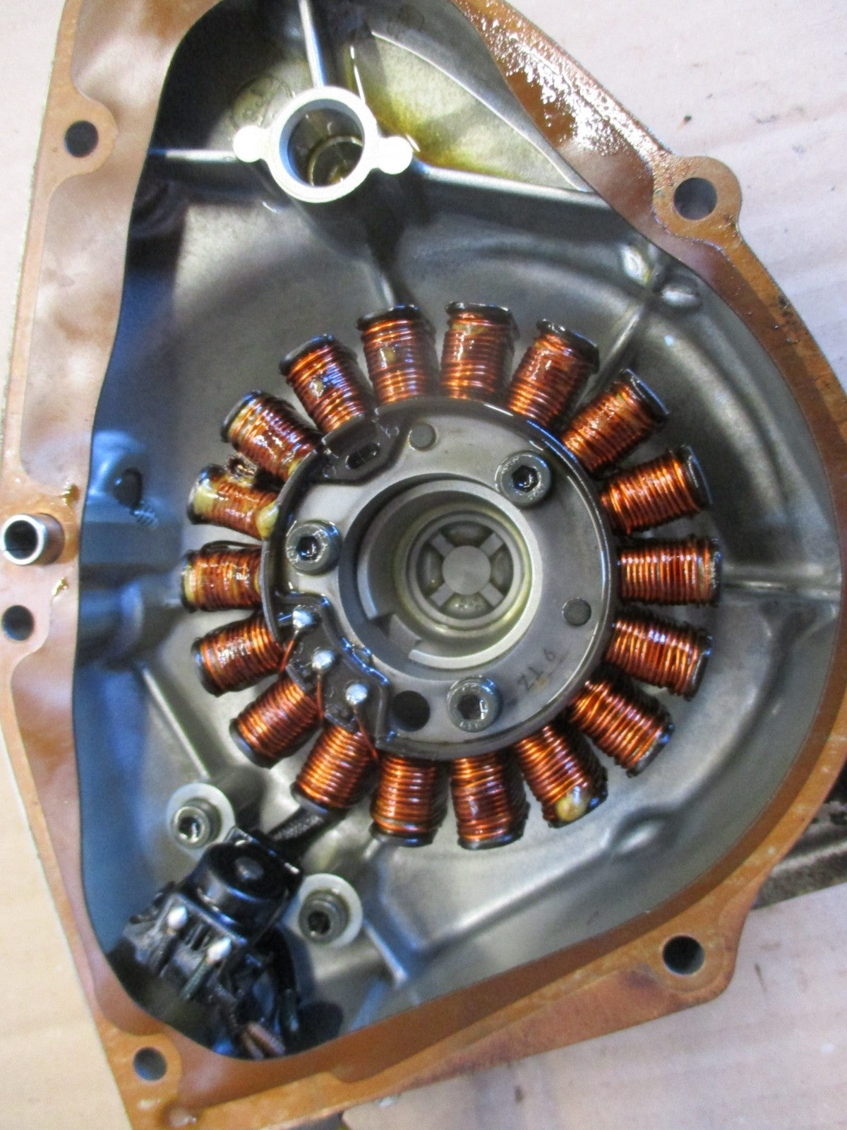 Stator + carter d'allumage 4412 Kms pour Suzuki 125 GZ Marauder