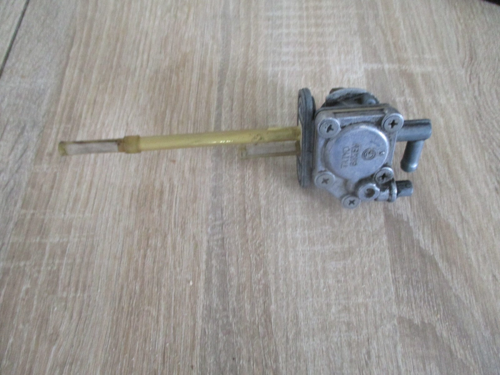 Robinet d'essence pour Suzuki 650 Freewind