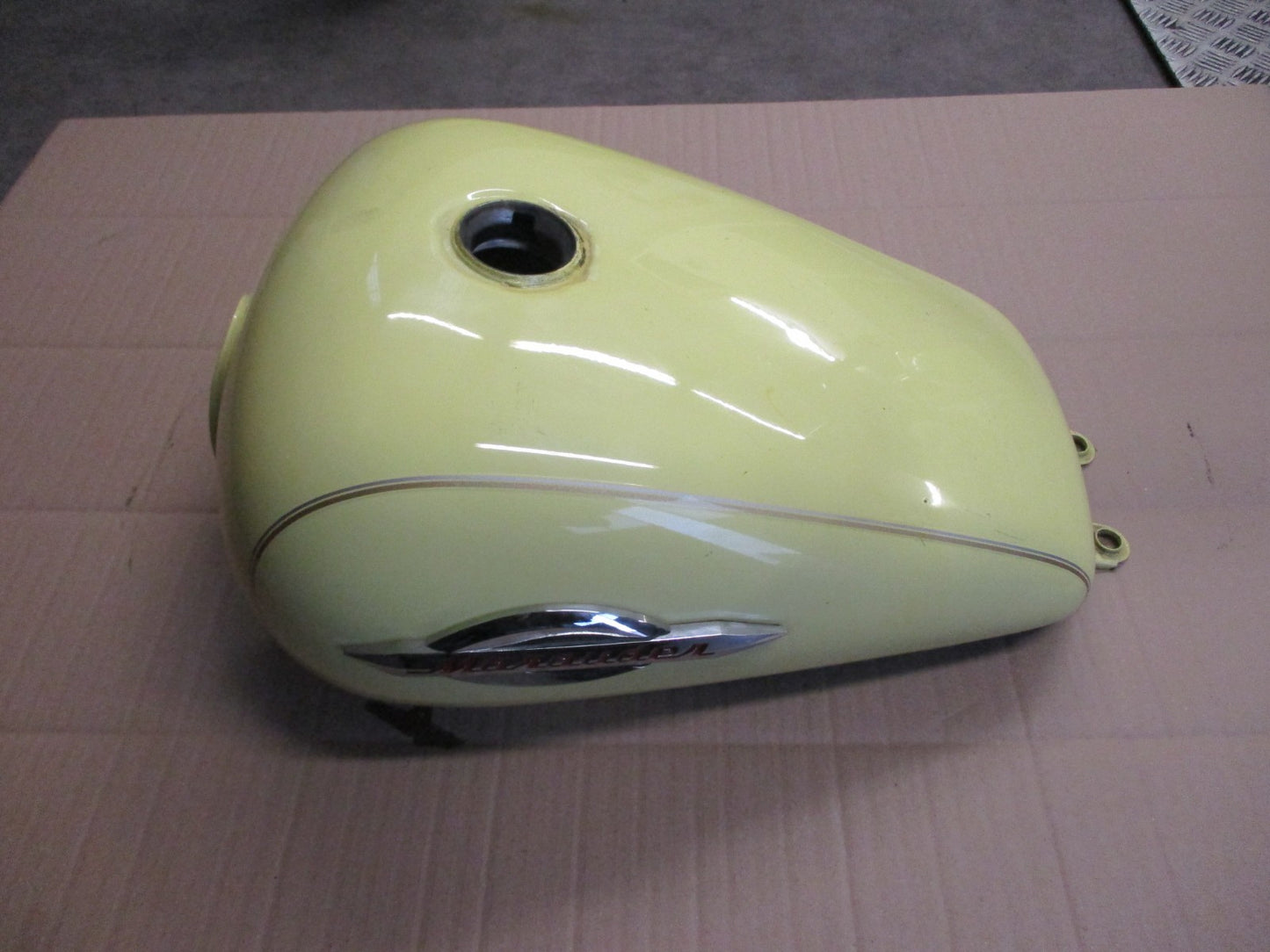 Réservoir d'essence pour Suzuki 125 GZ Marauder
