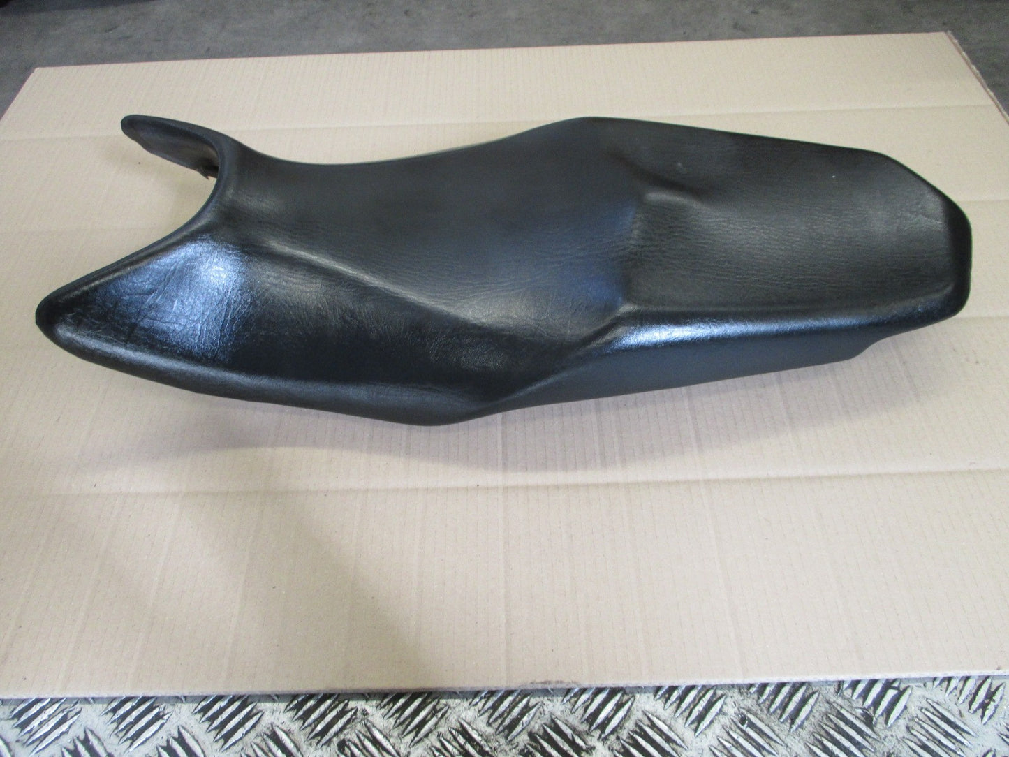 Selle pour Honda 125 CBF - JC74