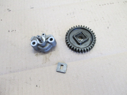 Pompe à huile pour Honda 125 CBF - JC74