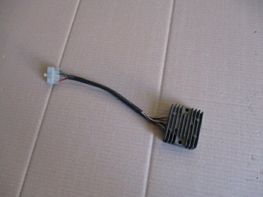 Régulateur pour Yamaha 400 XJ - 4V7