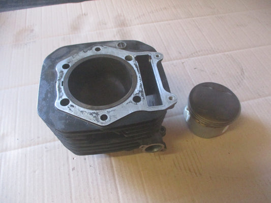 Cylindre / piston pour Suzuki 600 DR - SN41A