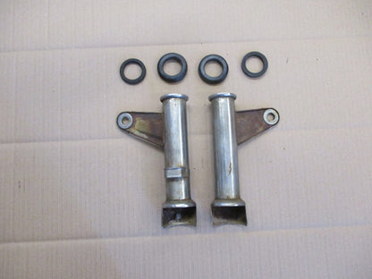 Pattes de phare + caoutchoucs pour Honda 125 CM - JC05