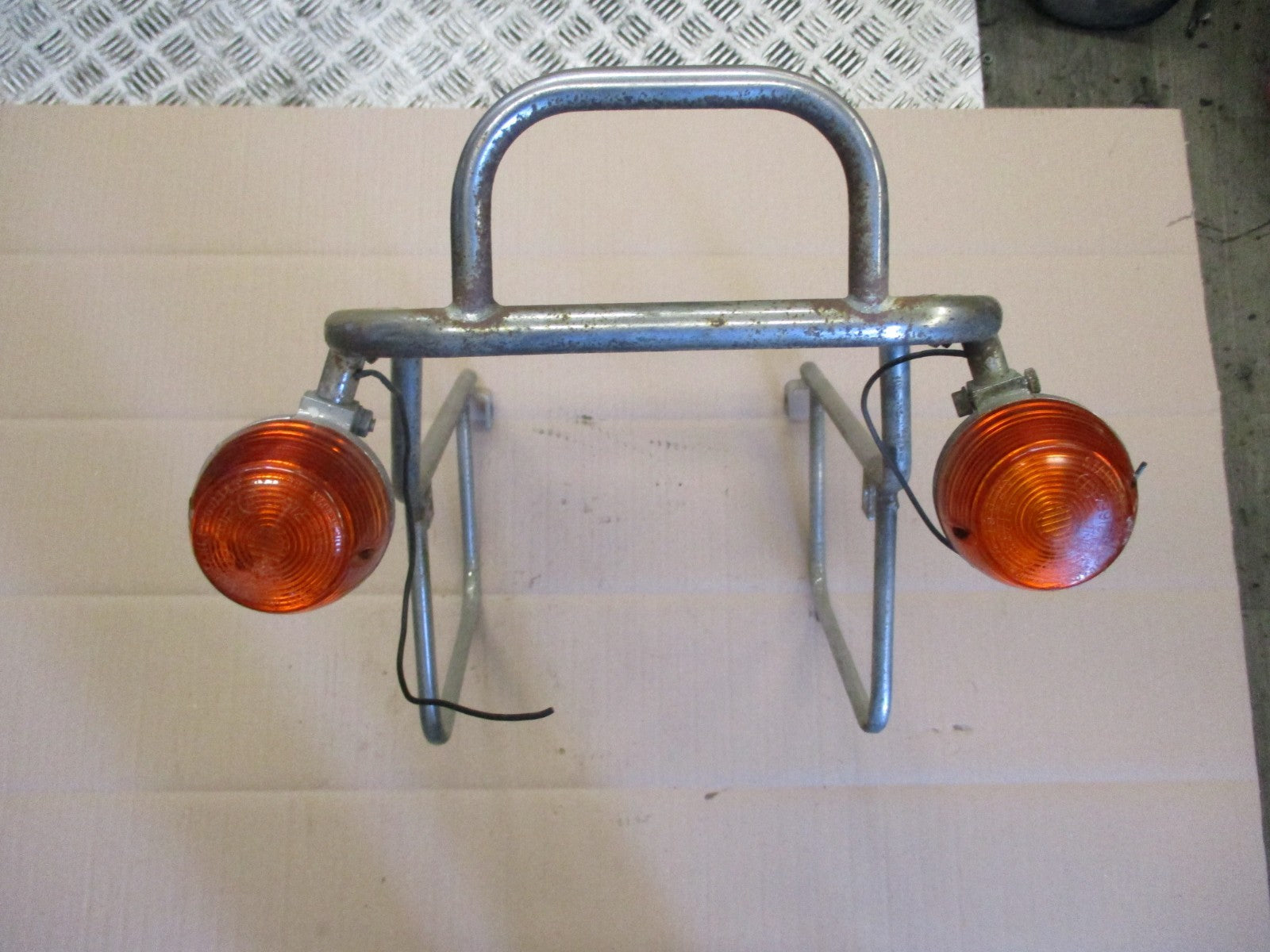 Grand porte bagage + clignotants arrières pour Honda 125 CBT - CB125T - 125 Twin