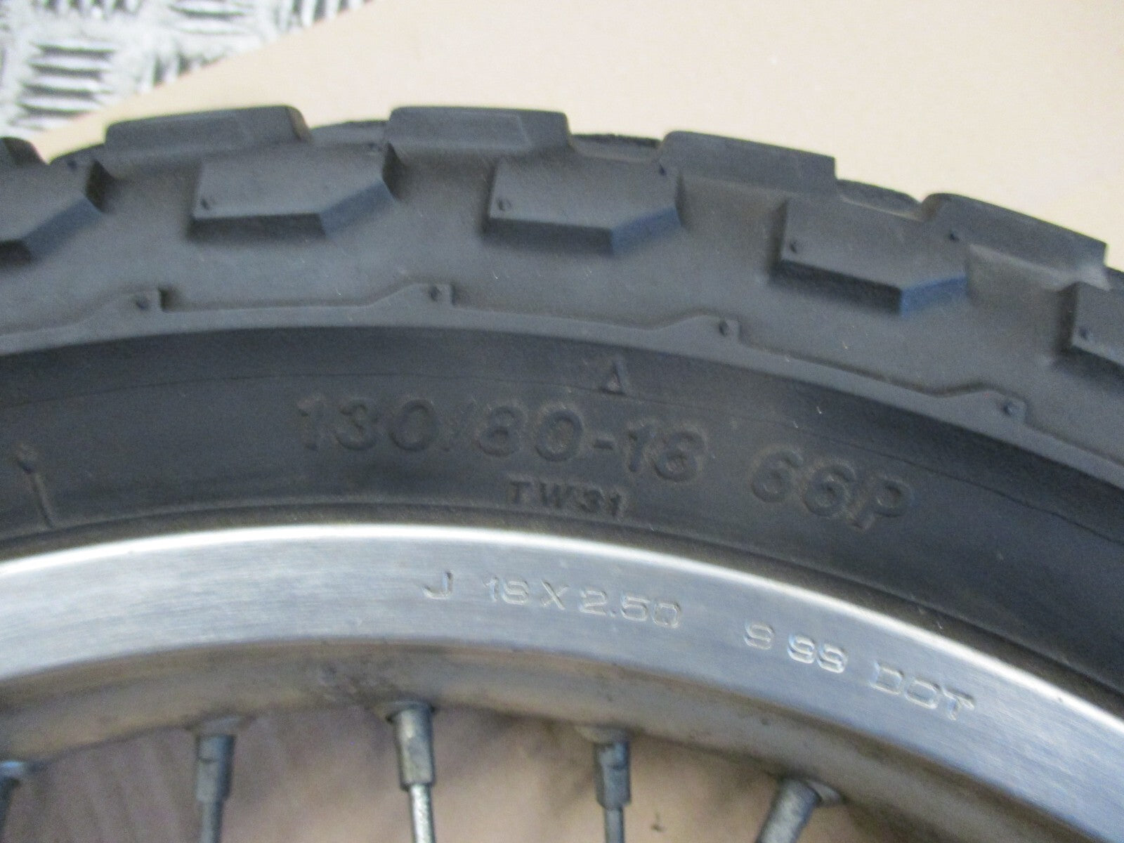 Roue avant avec pneu bon état pour Yamaha 125 TW - DE01 - DE054