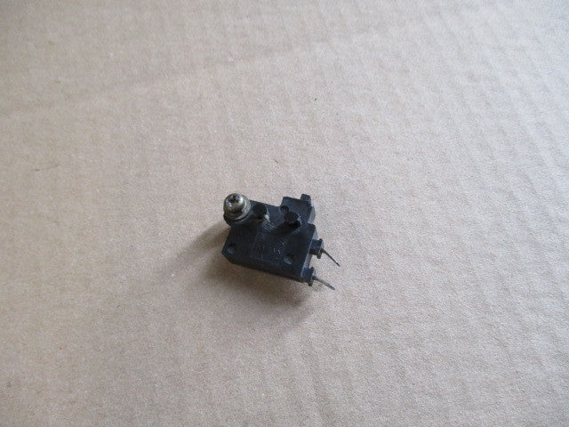 Contacteur de frein avant pour Honda 600 XLL - XLM - XLLM - PD04