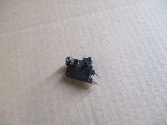 Contacteur de frein avant pour Honda 600 XLL - XLM - XLLM - PD04