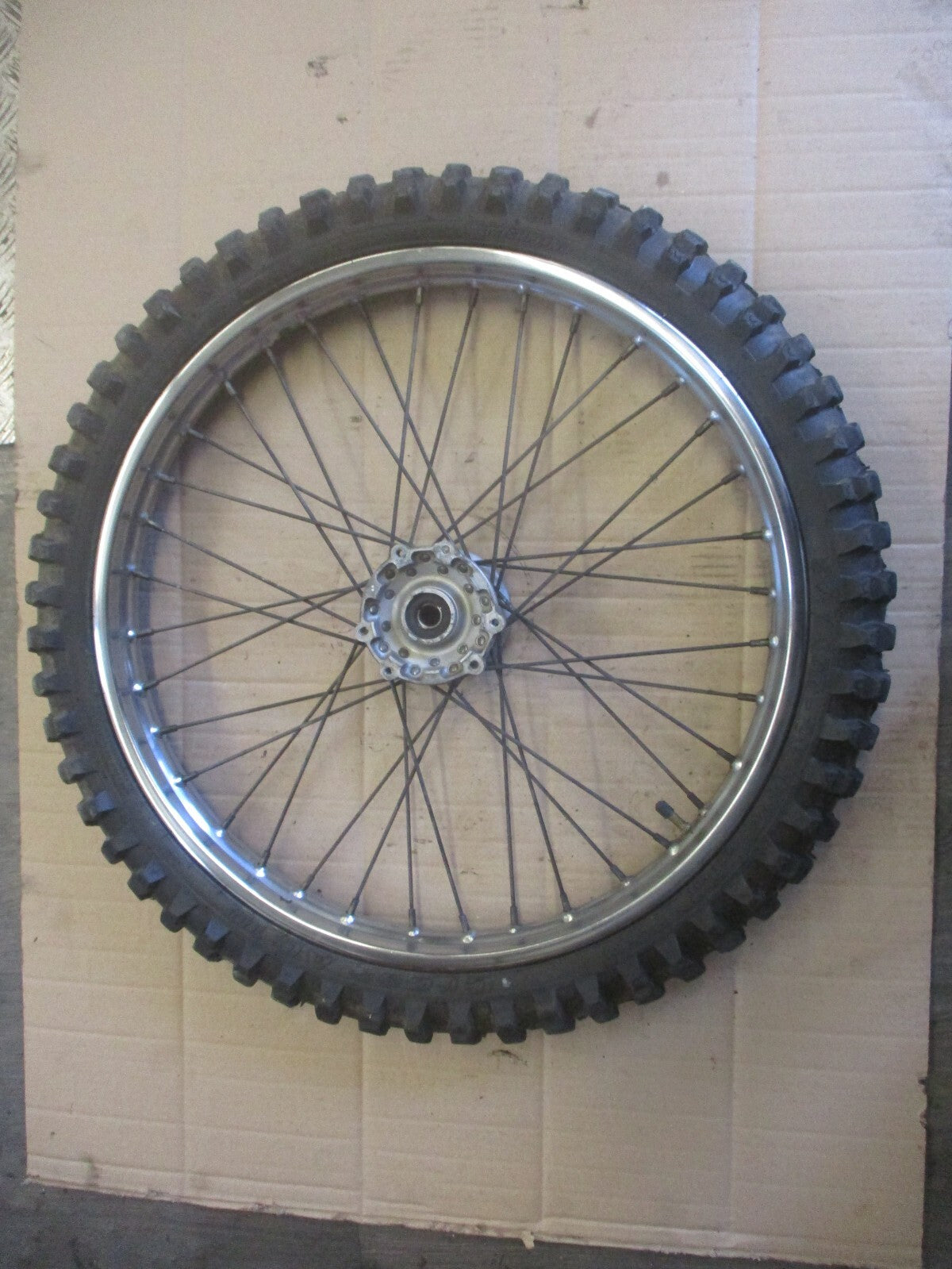 Roue avant avec pneu MICHELIN très peu roulé pour Yamaha 125 DTR - DTRE