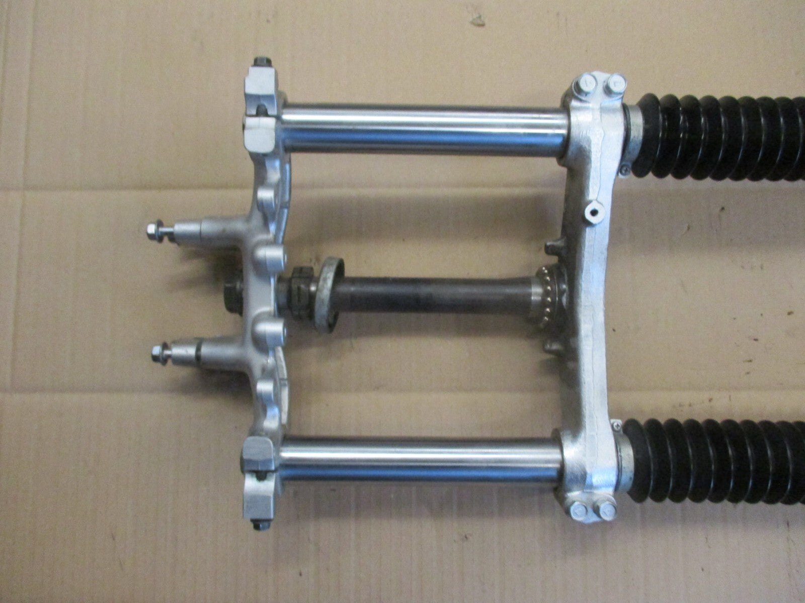 Fourche pour Yamaha 125 TW - DE01 - DE054