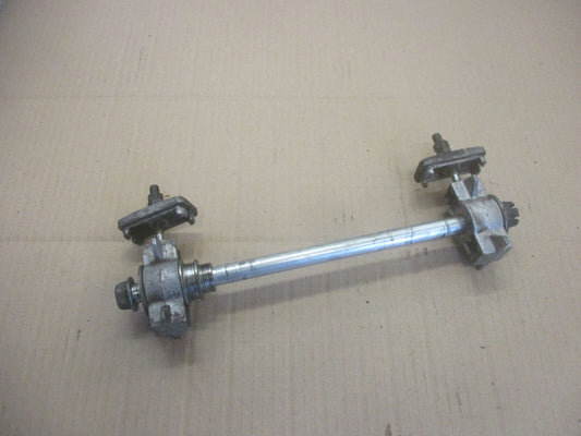 Axe de roue arrière pour Yamaha 125 TZR - 4FL