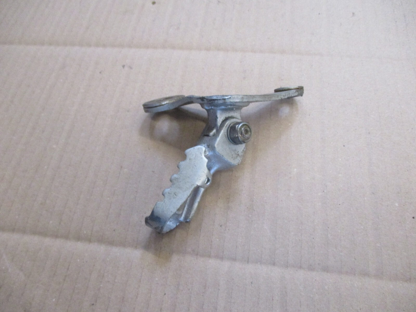 Cale pied avant gauche pour Yamaha 125 TY