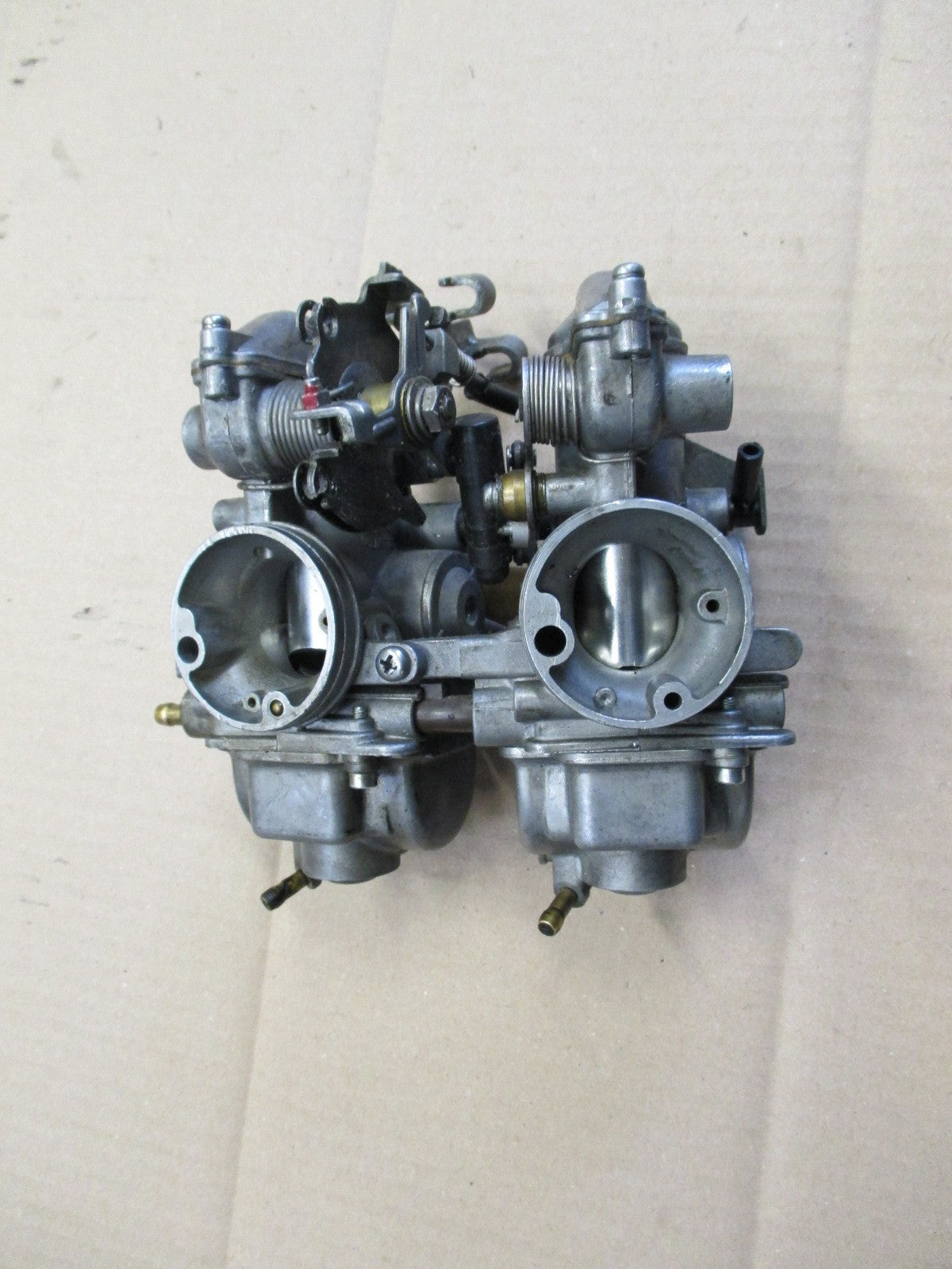 Carburateur pour Honda 600 XLL - XLM - XLLM - PD04