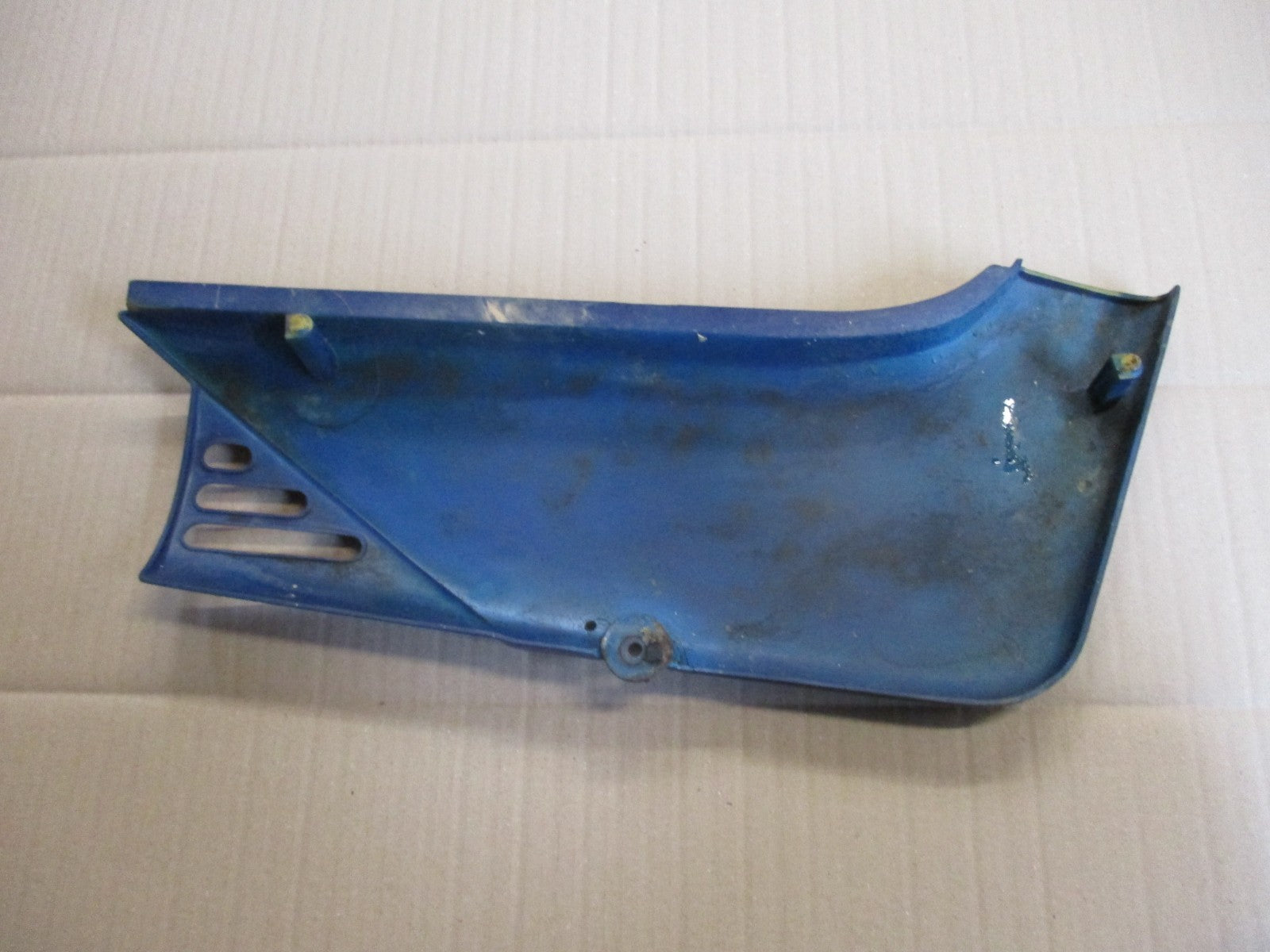 Cache latéral gauche pour Honda 125 NX Transcity - JD12