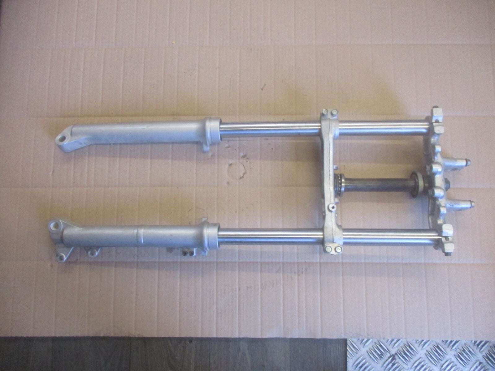 Fourche pour Yamaha 125 TW - DE01 - DE054
