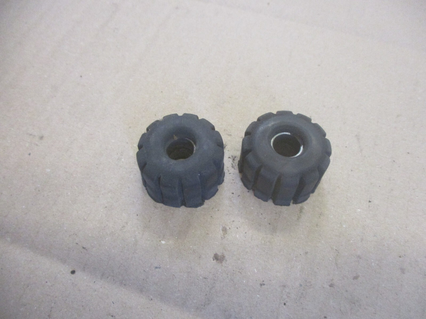 Caoutchoucs avant de réservoir pour Honda 700 XLV Transalp - RD13A