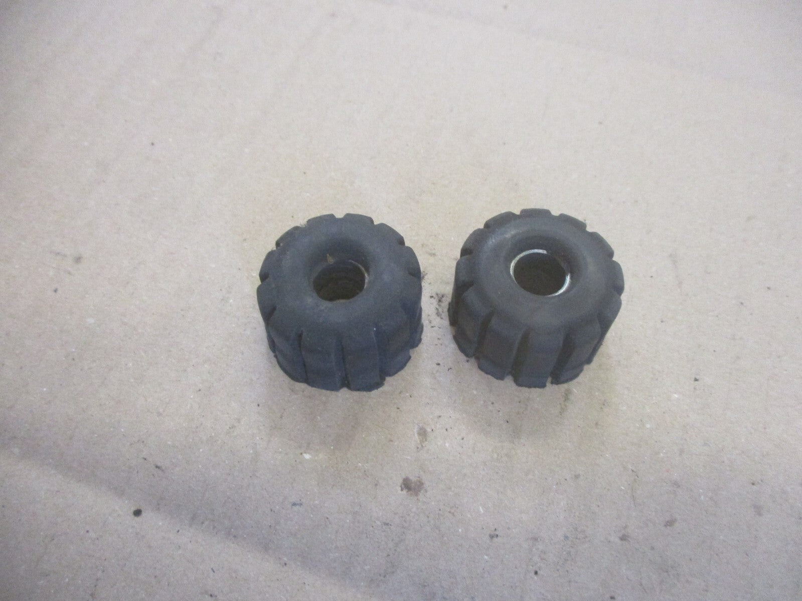 Caoutchoucs avant de réservoir pour Honda 700 XLV Transalp - RD13A