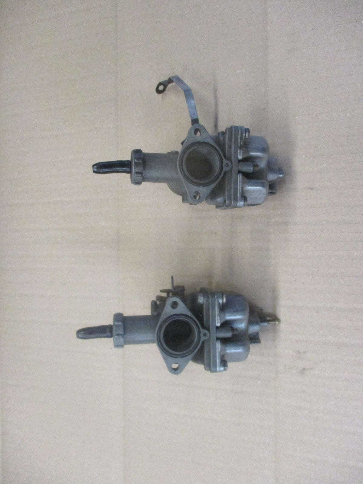 Carburateurs pour Honda 125 CBT - CB125T - 125 Twin