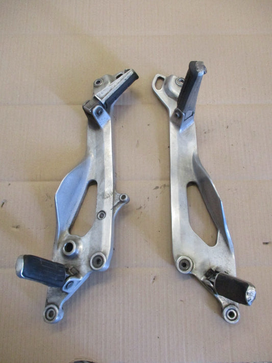 Platines cales pieds pour Yamaha 900 TDM - RN081 - 2002 / 2005