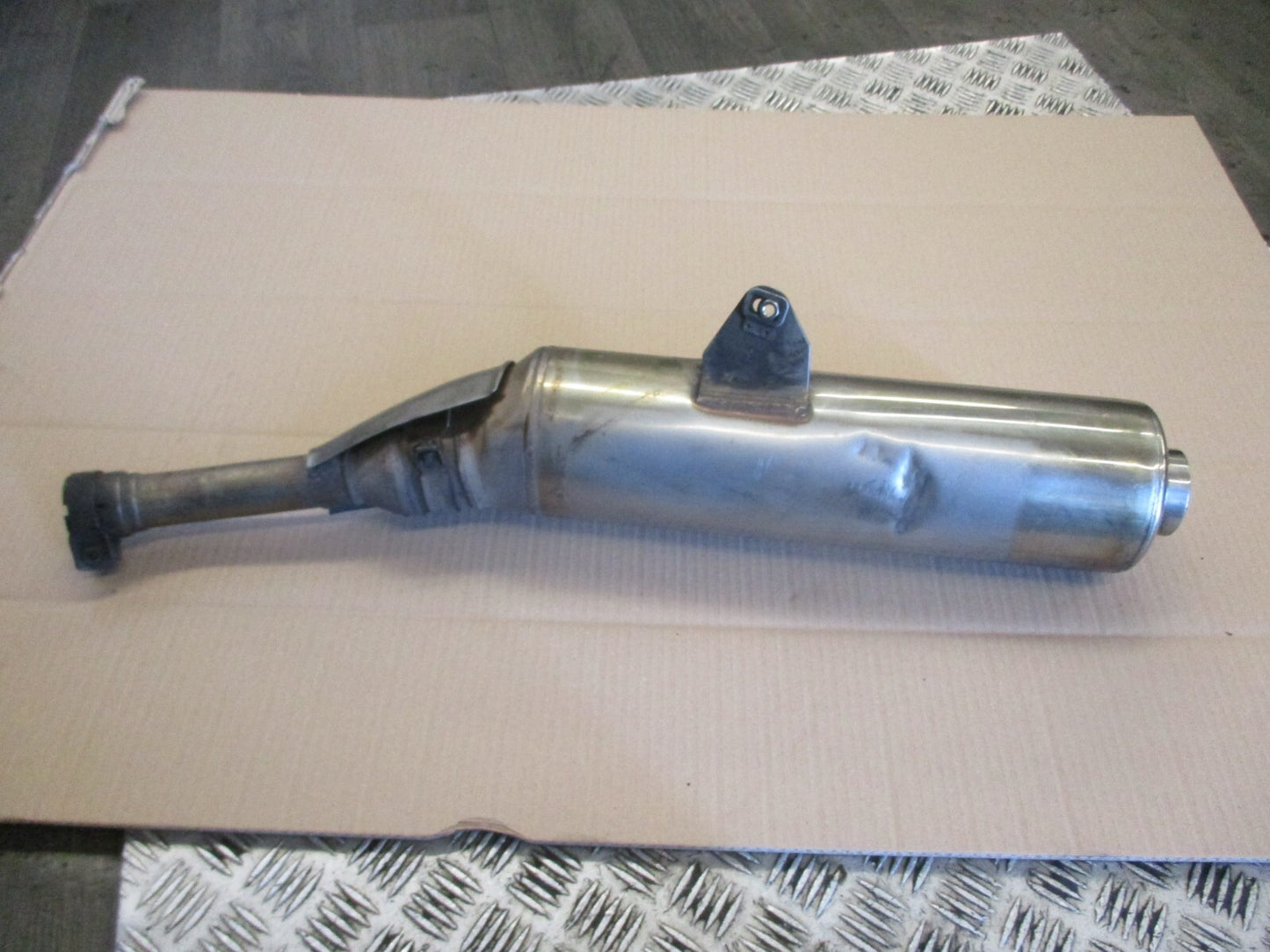 Silencieux d'échappement droit pour Yamaha 900 TDM - RN081 - 2002 / 2005