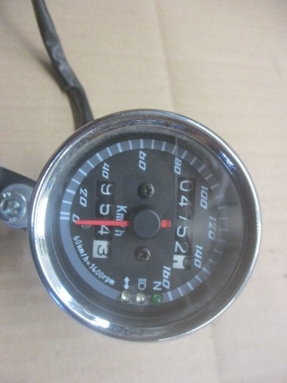 Compteur pour motos café racer, scrambler