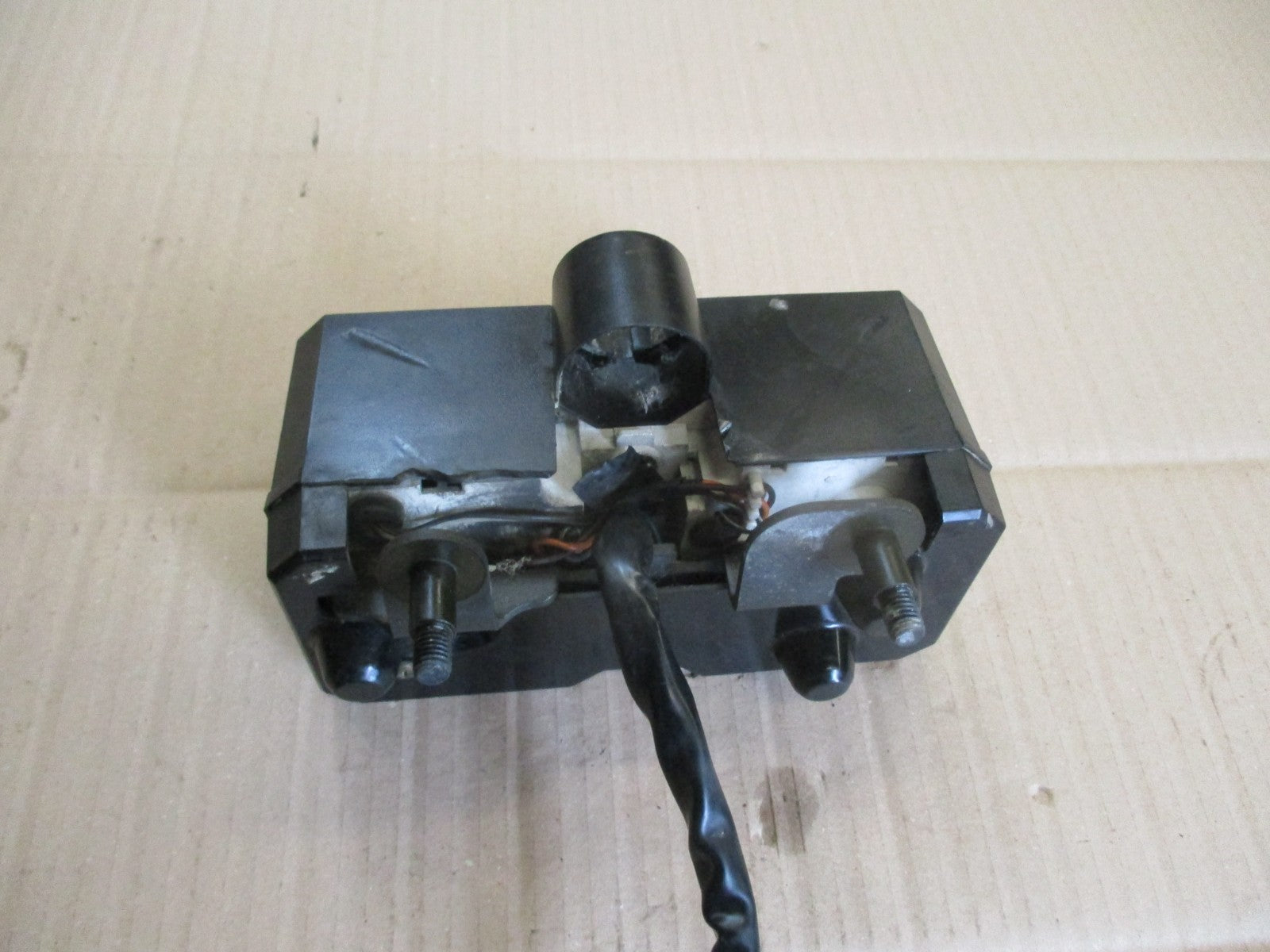 Bloc compteur compte tours 60644 kms pour Suzuki 750 DR - 800 DR - SR41A - SR42A