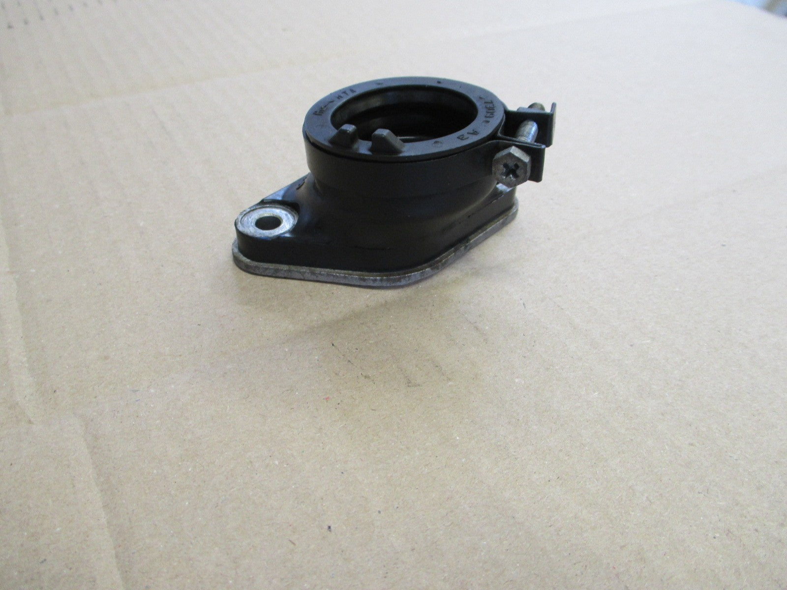 Pipe d'admission pour Honda 125 CBF - JC74