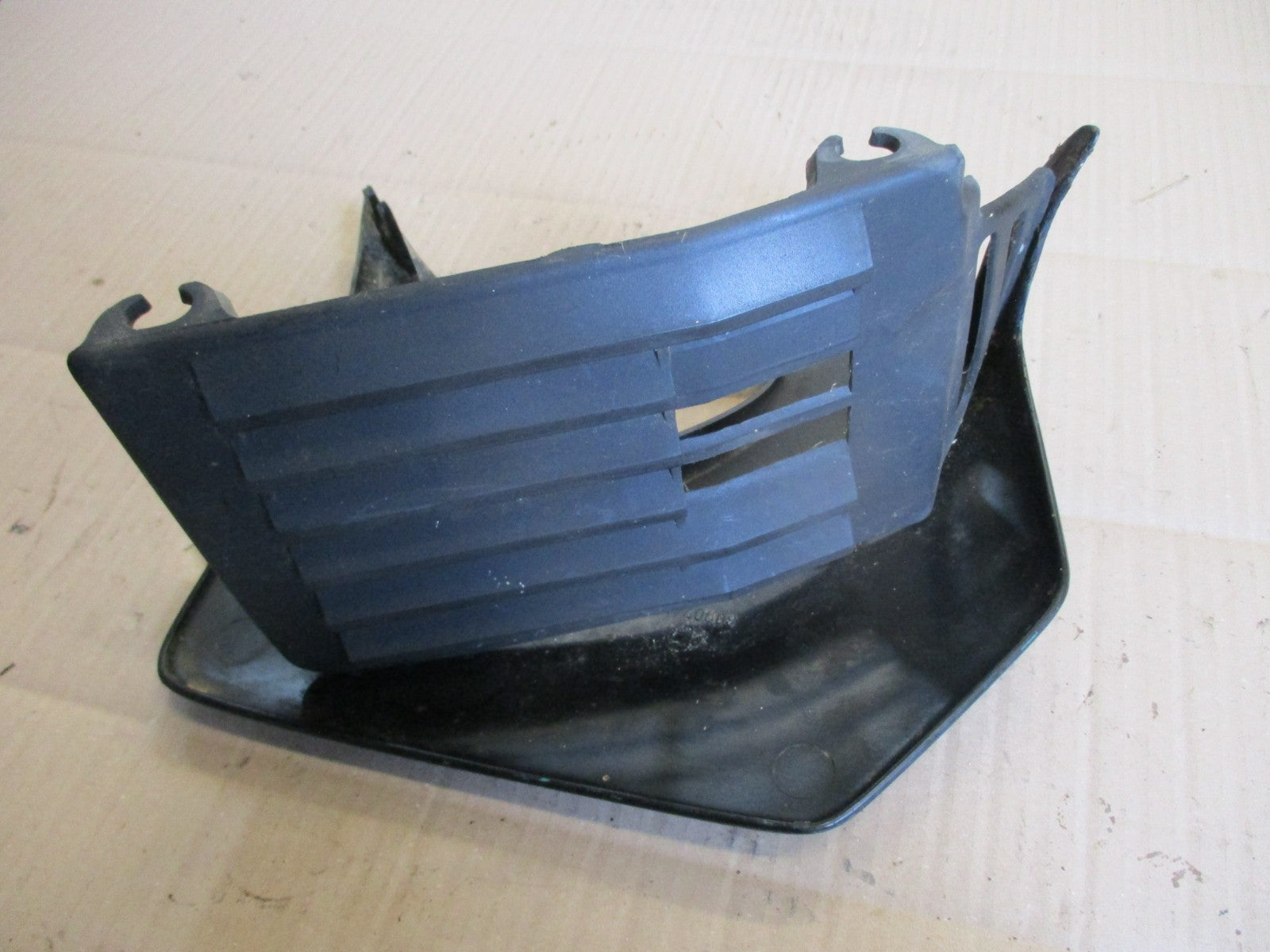 Ouie flanc de réservoir gauche pour  Cagiva 350 - W12 - 2N1