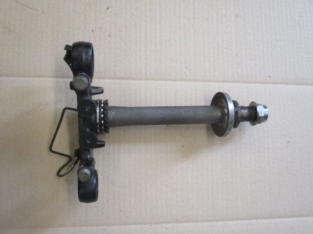 Té inférieur de fourche pour Yamaha 125 YBR - RE031 - RE051