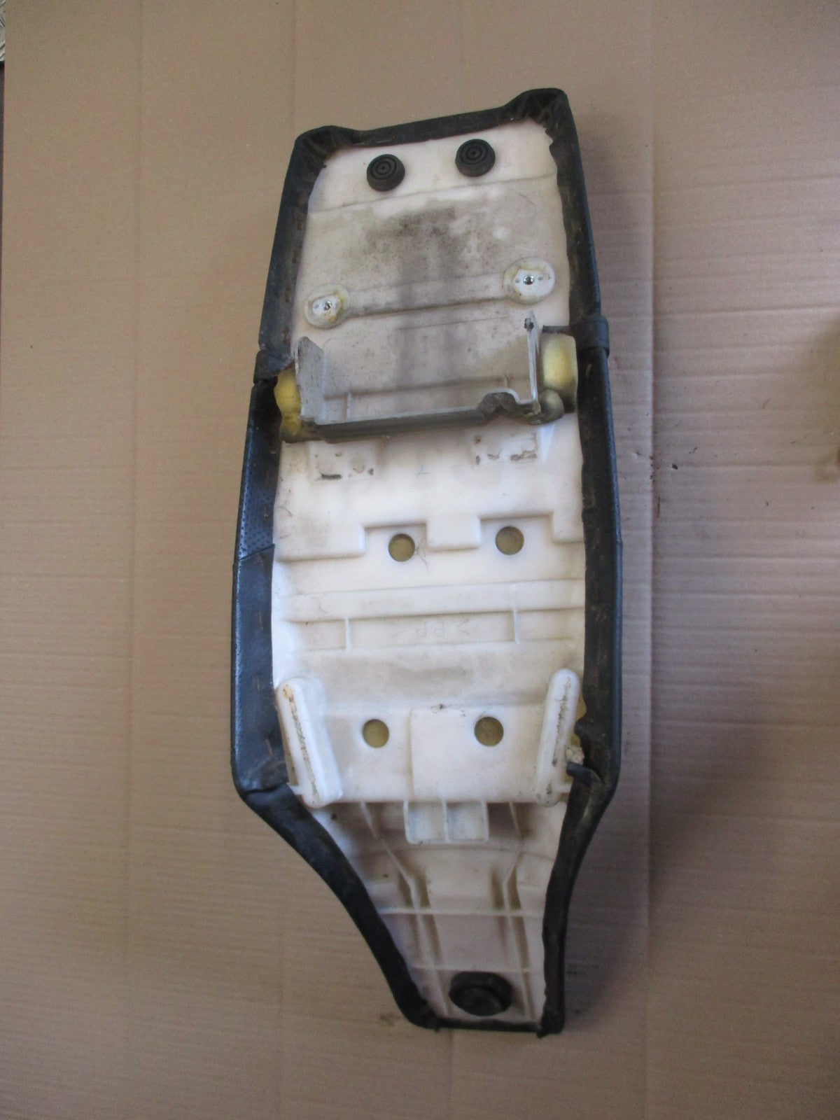 Selle pour Yamaha 125 TW - DE01 - DE054