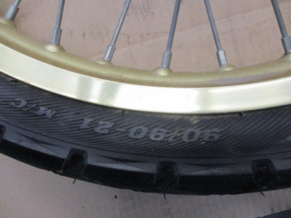 Roue avant - pneu Trailmax très peu roulé - Suzuki 600 DR - SN41A - Couleur "or"