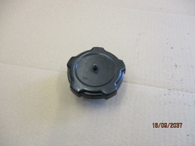 Bouchon essence Honda 600 XLL - XLM - XLLM - PD04 - Modèle Phare rectangulaire