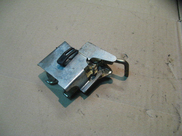 Mécanisme d'ouverture de selle pour Honda 125 CBR - JC34 - 2006 - 8852 kms