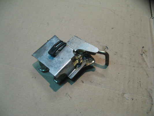 Mécanisme d'ouverture de selle pour Honda 125 CBR - JC34 - 2006 - 8852 kms