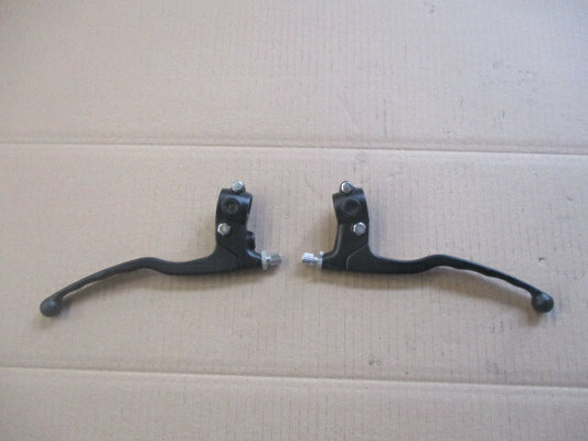 Poignées d'embrayage et de frein avant NEUVES pour Yamaha 125 DTLC - 10V 