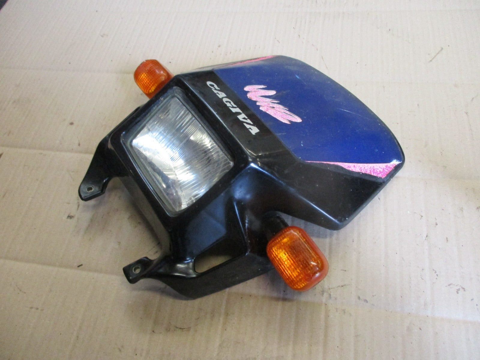 Tête de fourche + phare + clignotants avants pour  Cagiva 350 - W12 - 2N1