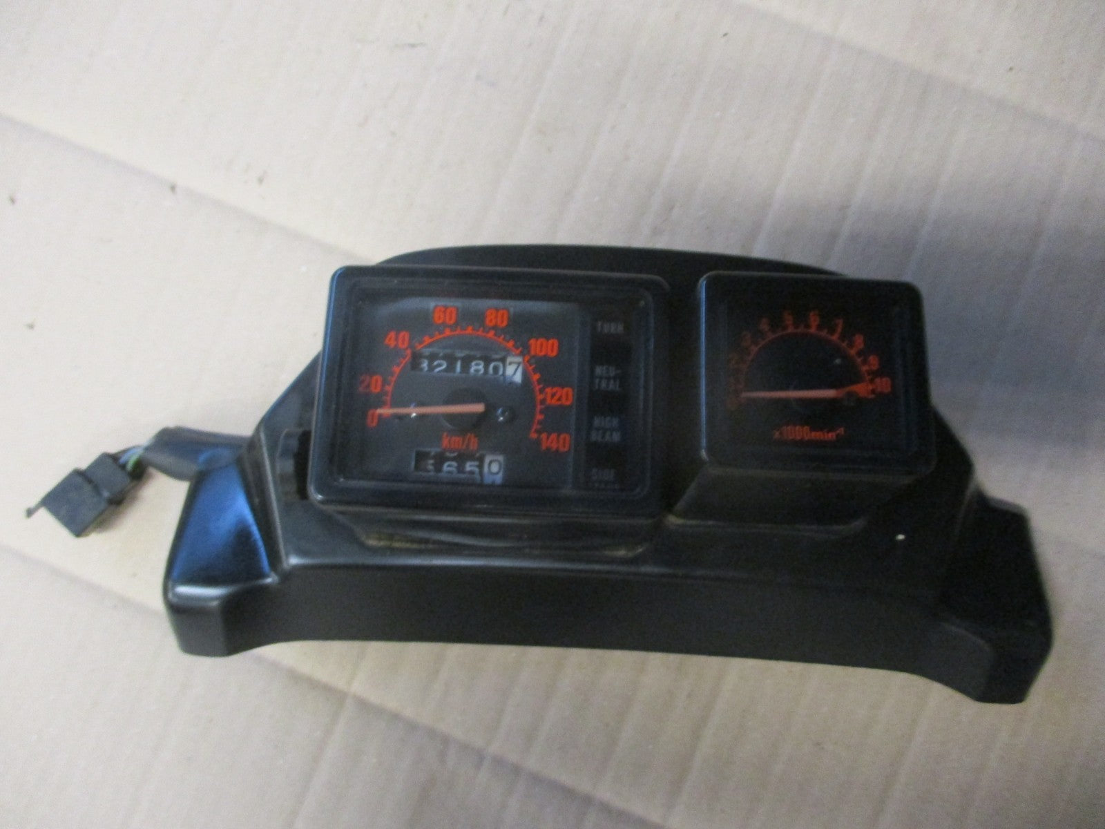 Bloc compteur compte tours - 32180 kms - pour Honda 125 NX Transcity - JD12