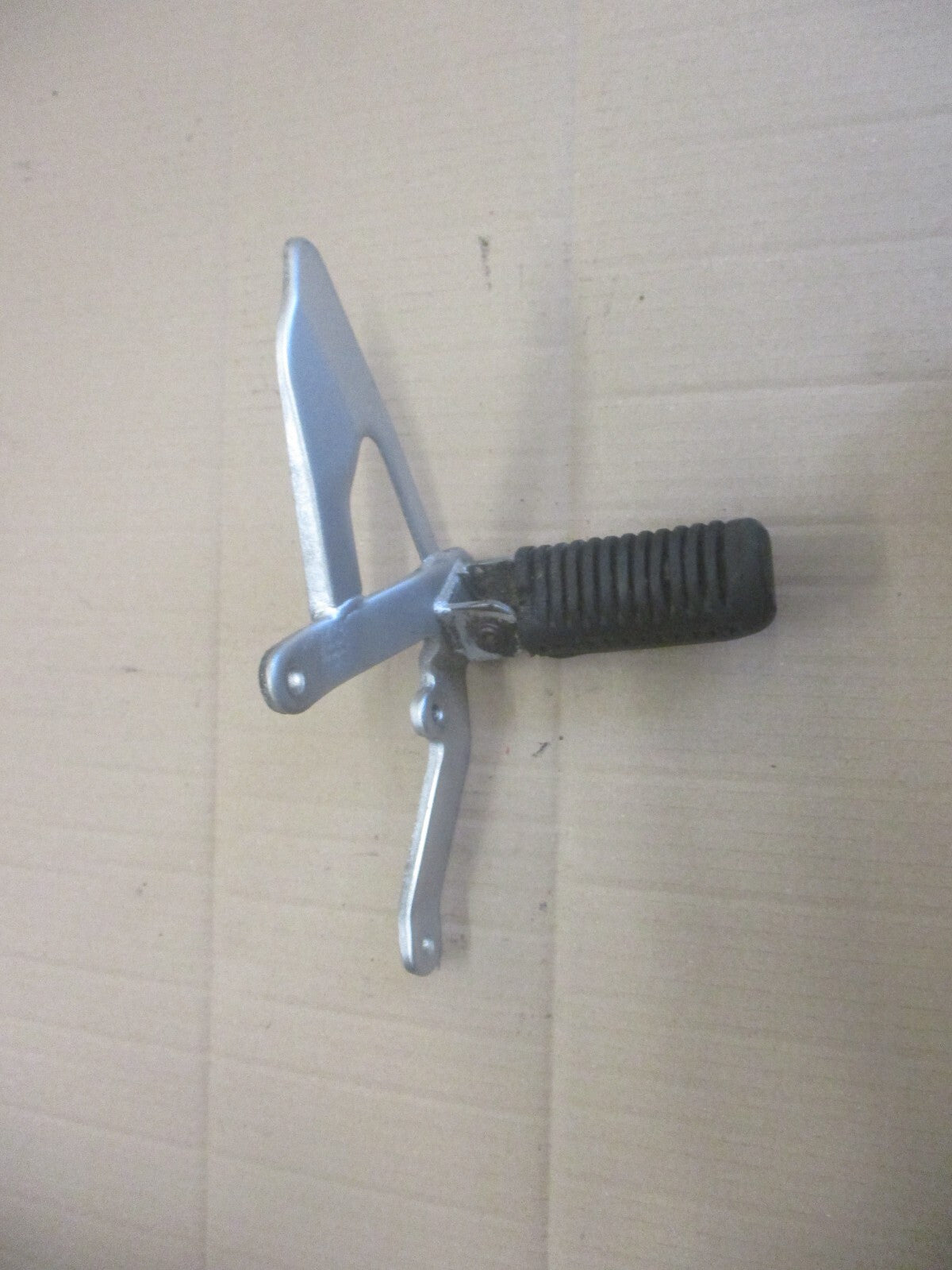 Platine cale pied avant gauche pour Yamaha 125 TZR - 2RL