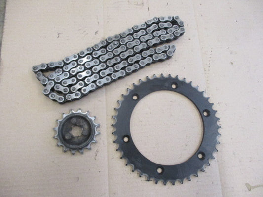 Kit chaîne pour Suzuki 650 DR RS SE - SP42A - SP43A - SP44A