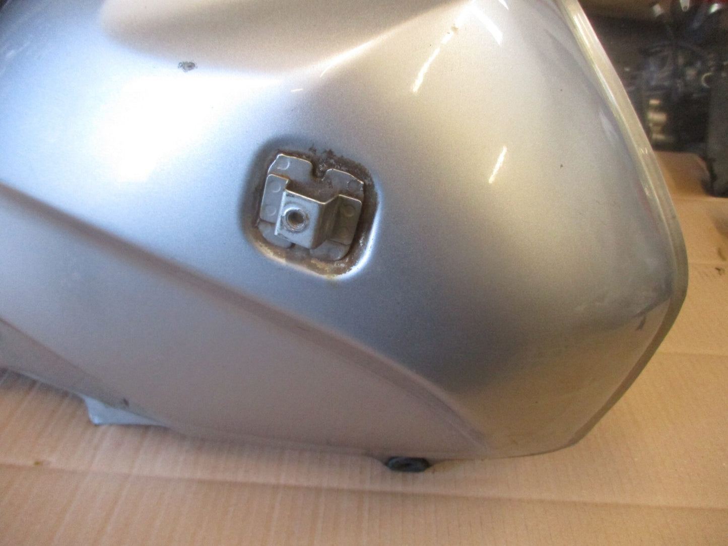 Réservoir d'essence pour Honda 125 XLV Varadéro - JC32 - Phase 1