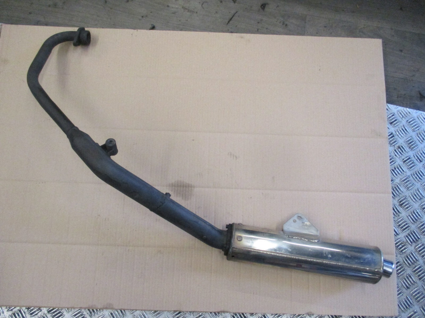 Pot d'échappement pour Honda 125 CBR - JC34