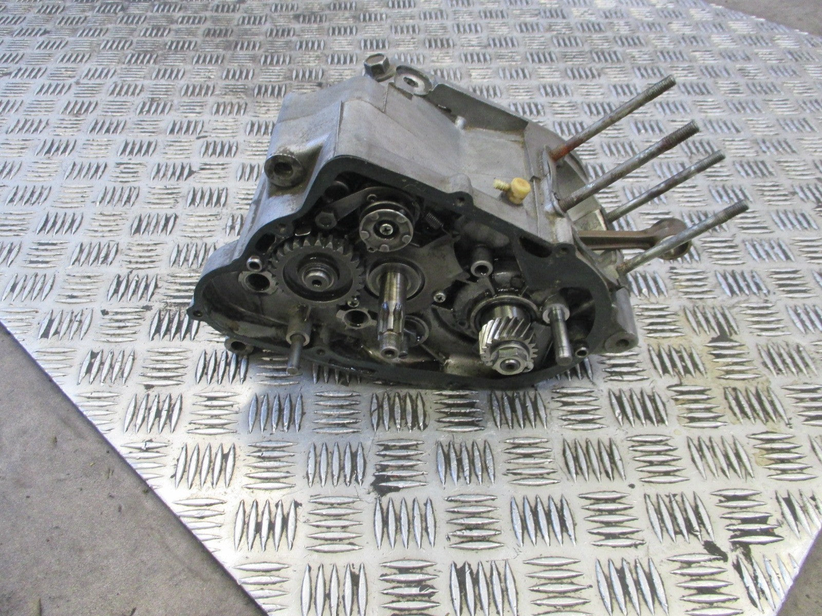 Bas moteur pour Yamaha 125 AT1