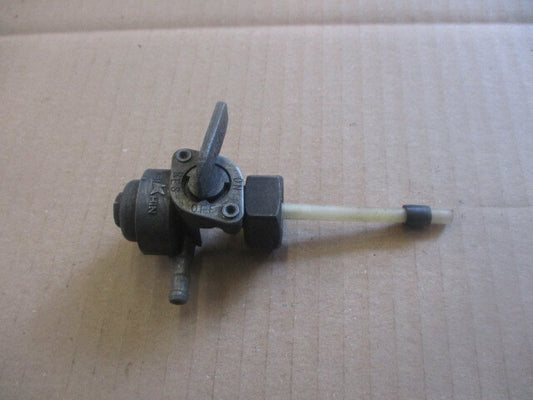 Robinet d'essence pour Honda 600 XLL - XLM - XLLM - PD04