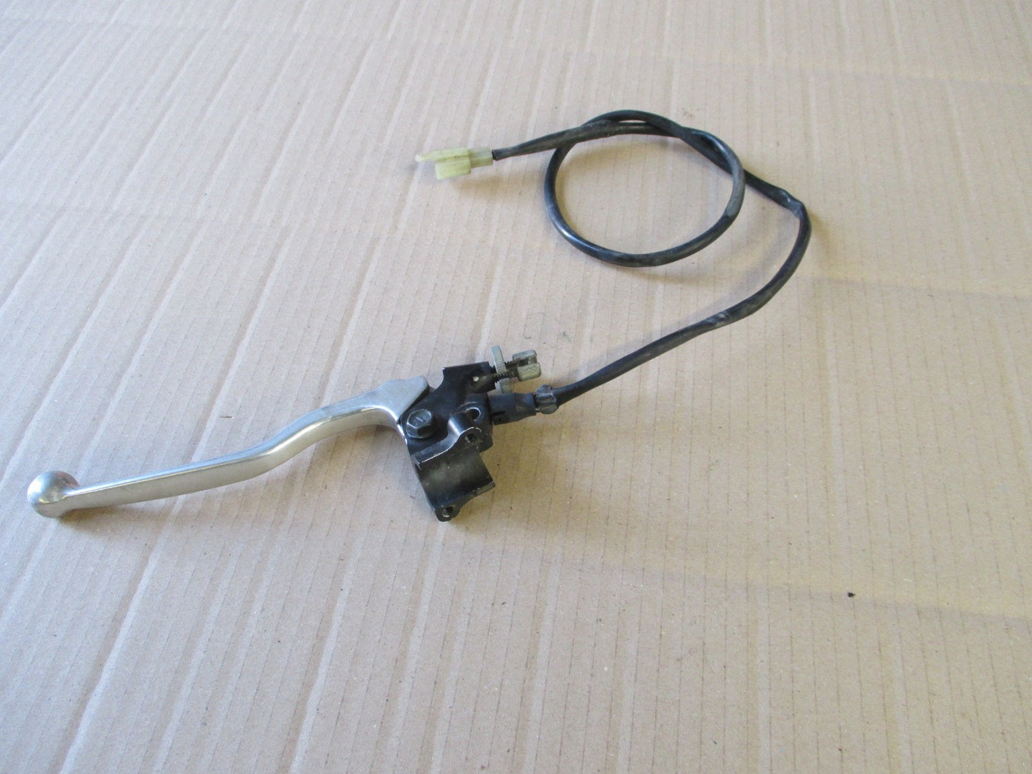 Poignée d'embrayage pour Yamaha 125 TW - DE01 - DE054