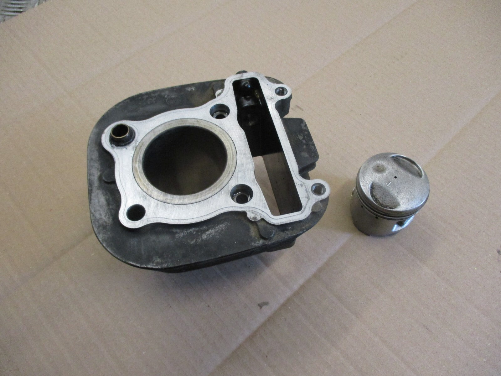 Cylindre / piston pour Yamaha 125 XT - 12V - 3YU