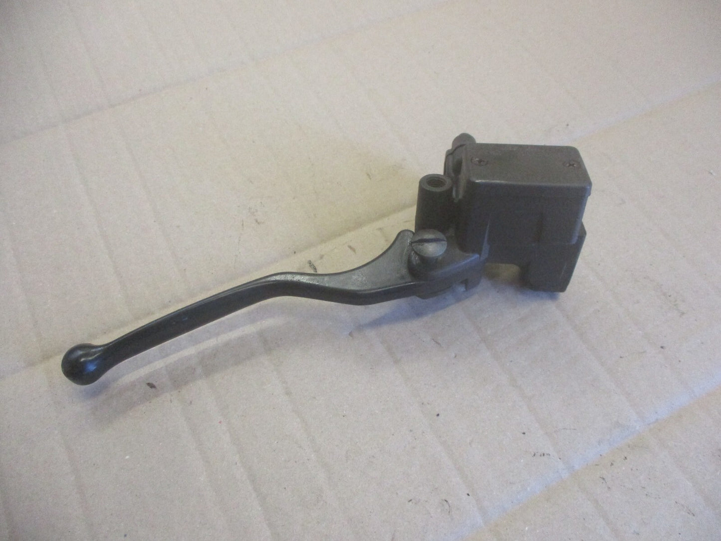 Maitre cylindre de frein avant pour Honda 125 NX Transcity - JD12