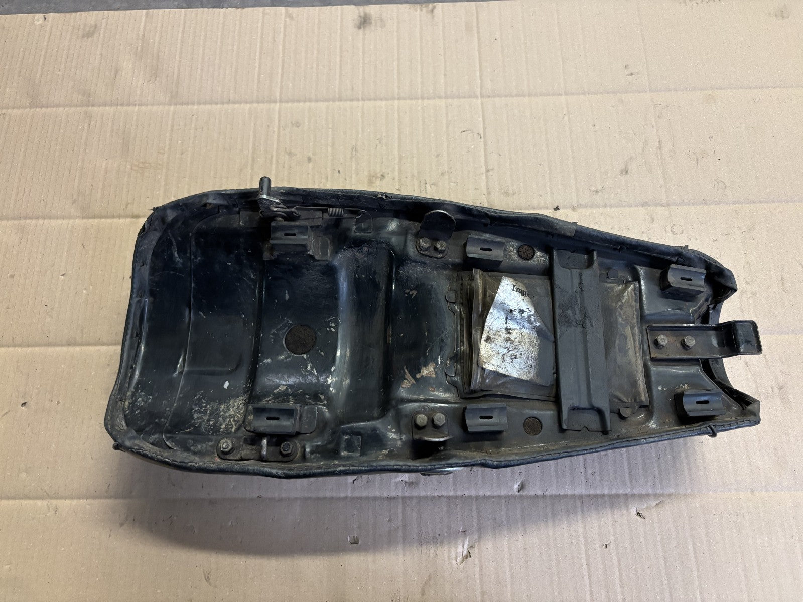 Selle pour Kawasaki 125 KE - Phase 2