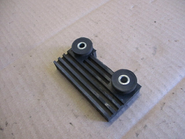 Caoutchouc arrière de réservoir pour Suzuki 125 GN - NF41A